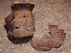 Keramik från gånggrift, Valltorp socken, Västergötland, inventarienr: 27911.