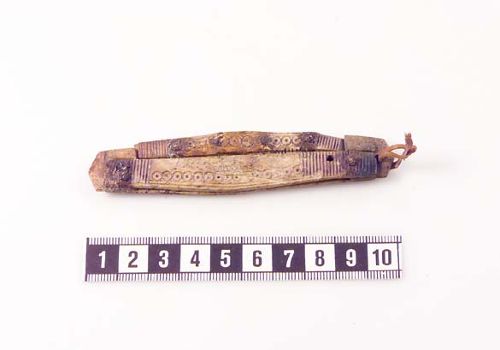 Bilden http://www.historiska.se/data/?bild=28896 som visar objektet http://www.historiska.se/data/?foremal=108034