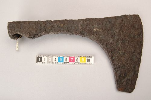 Bilden http://www.historiska.se/data/?bild=299796 som visar objektet http://www.historiska.se/data/?foremal=419042